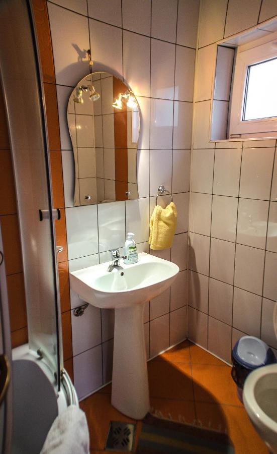 Pensiunea Poienita Ursului Fundata Buitenkant foto